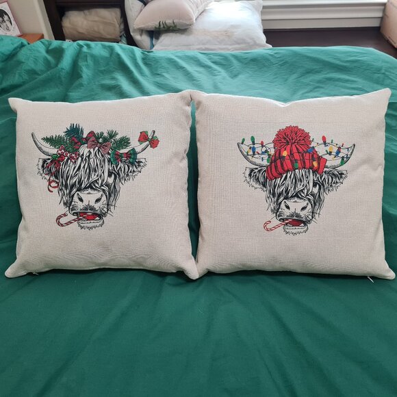 Holiday Christmas Highland Cow Pillow Set (pillows included), NWOT - Picture 1 of 5